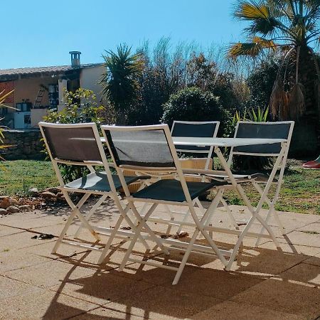 Offrez-Vous Un Sejour Dans Notre Gite A Entressen Une Grande Piscine Pour Se Rafraichir ,Un Espace De Jeux Pour Enfants Pour Des Heures De Divertissement Un Terrain De Petanque Pour Des Parties Endiablees Eksteriør billede